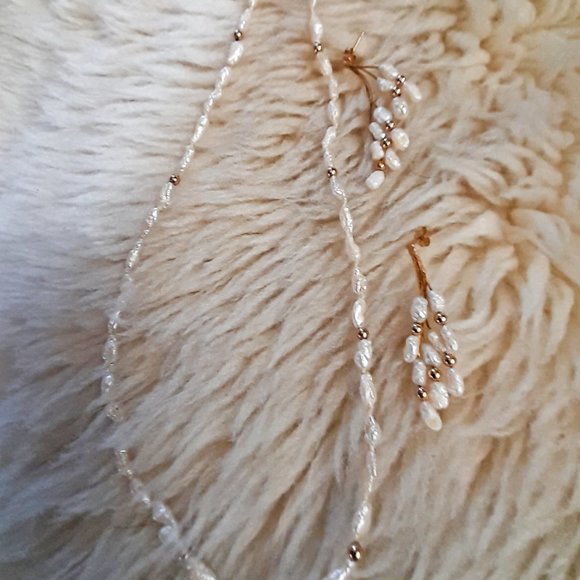 So Graceful! Vintage Cultured Rice Pearl Necklace & Drop Earrings -  14K I.P.S. - Picture 4 of 4